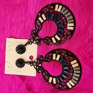 NWT BLUE CREAM GRAY LARGE HOOPS BLACK‎ METAL PIERCED EARRINGS